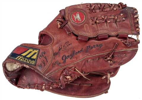 1980 Gaylord Perry Game Used and Signed/Inscribed Mizuno "Red" Glove (Perry LOA & PSA/DNA)